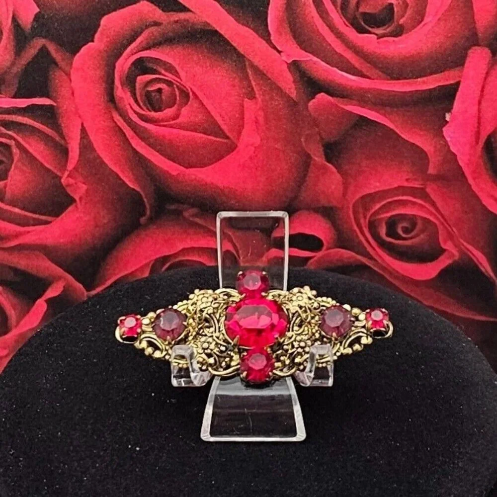 Vtg Red Rhinestone Filigree Brooch Victorian Revival Romance Old‎ Hollywood Glam